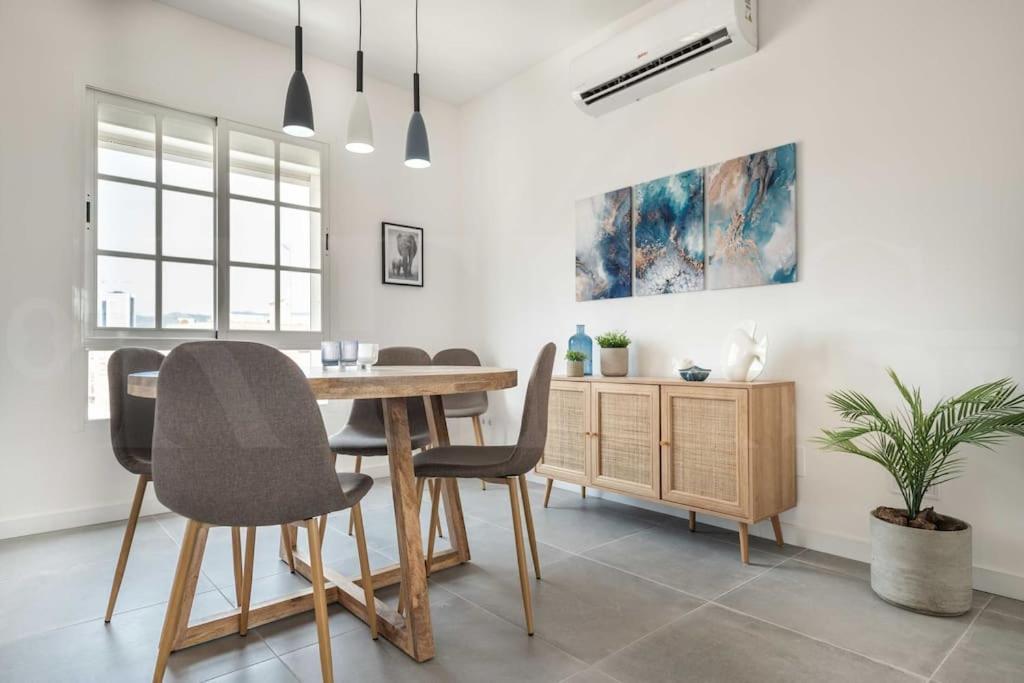 Sunlit & Fresh Apartment - Center By Rems Malaga Ngoại thất bức ảnh
