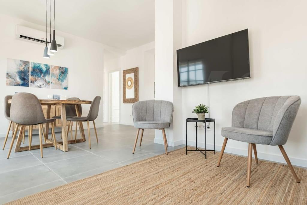 Sunlit & Fresh Apartment - Center By Rems Malaga Ngoại thất bức ảnh